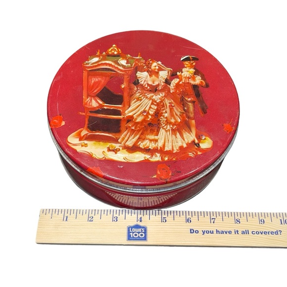 Vintage Red Victorian Royalty Palanquin Design Tin Decorative Container GUC - Picture 11 of 13